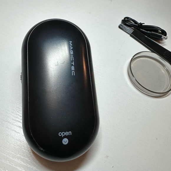 Magictec Rechargeable Fabric Shaver, Lint Remover Sweater -Battery Operated - Picture 5 of 6